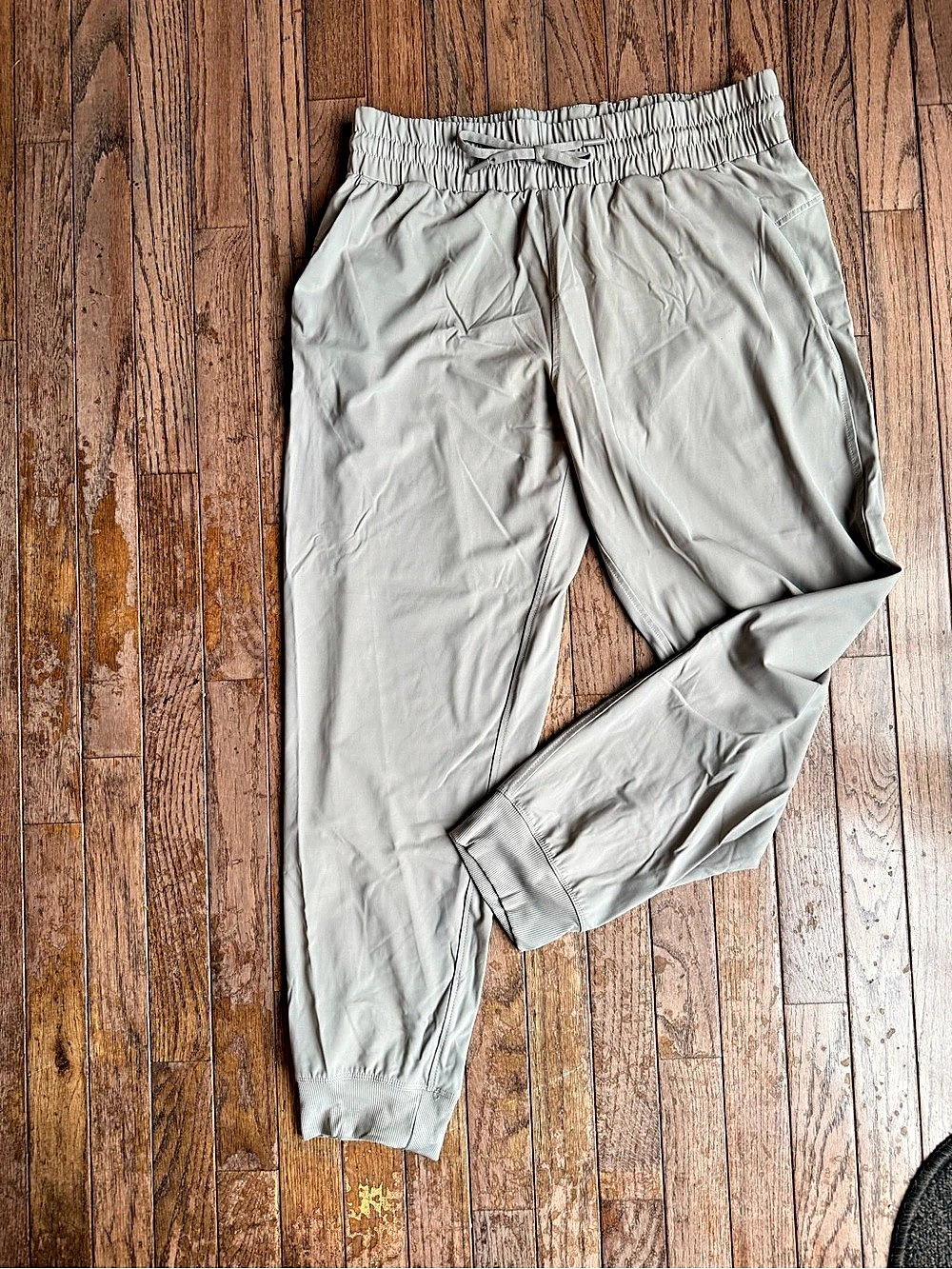 Members Mark Travel Jogger Pants in Gray/Tan Large Like New